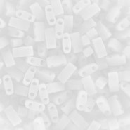 Miyuki half tila 5x2.4mm Perlen - White opaque matted HTL-402F